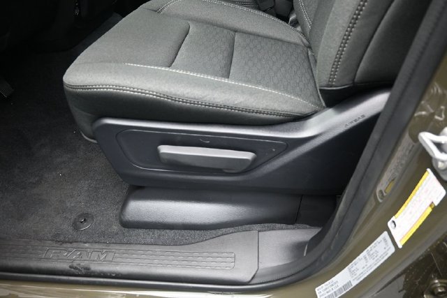 New 2027 RAM 1500 Warlock AWD/4WD image 14