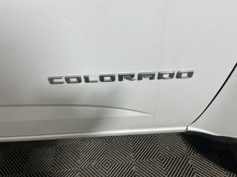 Used 2022 Chevrolet Colorado LT w/ Fleet Safety Package image 11