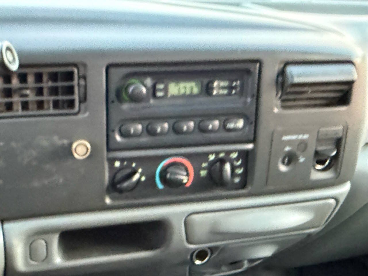Used 2003 Ford F250 XL AWD/4WD image 16