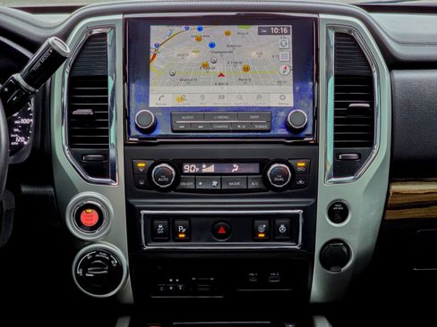 Used 2021 Nissan Titan SL w/ Moonroof Package image 35