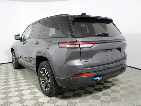 Used 2022 Jeep Grand Cherokee Trailhawk w/ Advanced Protech Group II AWD/4WD image 45