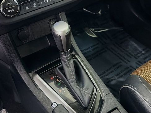 Used 2014 Toyota Corolla L image 19