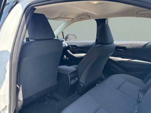 Used 2025 Toyota Corolla LE FWD image 21
