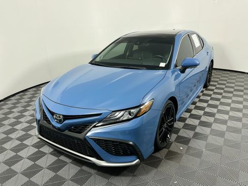 Used 2023 Toyota Camry XSE w/ Navigation Package image 7