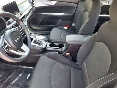 Used 2024 Kia Forte LXS FWD image 17