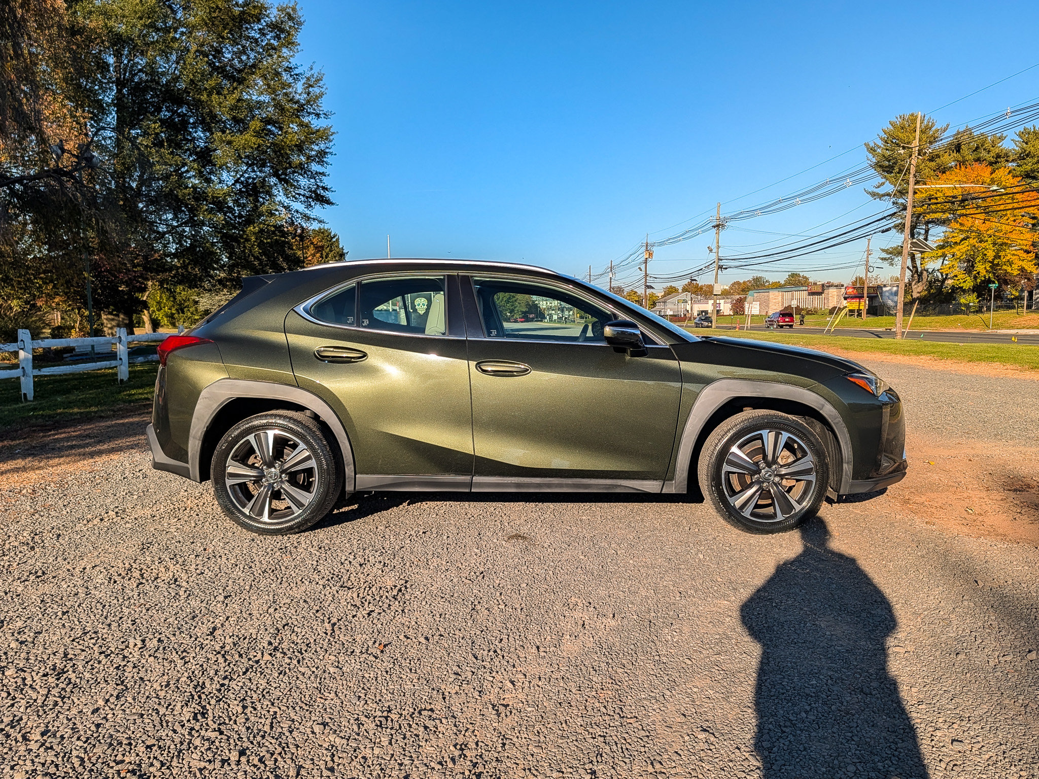 Used 2019 Lexus UX 200 w/ Premium Package FWD image 4