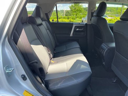 Used 2022 Toyota 4Runner SR5 Premium RWD image 21