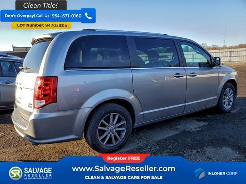 Used 2019 Dodge Grand Caravan SXT image 4