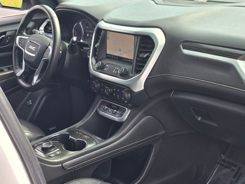 Used 2020 GMC Acadia SLT image 9