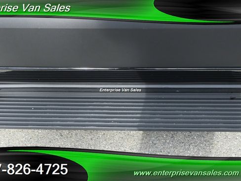 Used 2024 Ford Transit 350 XLT image 7