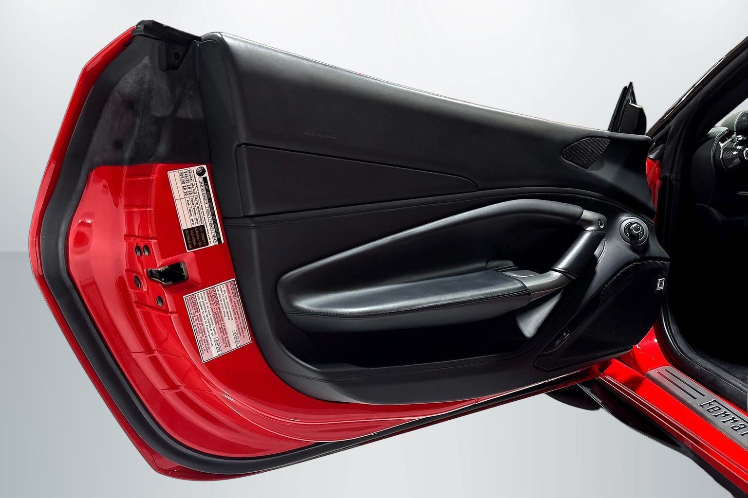 Used 2020 Ferrari F8 Tributo RWD image 18