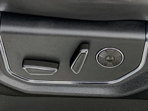 Used 2020 Ford Expedition Platinum RWD image 16