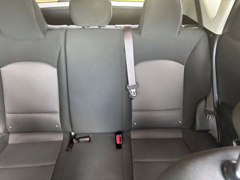Used 2025 Kia Soul LX w/ LX Technology Package FWD image 36