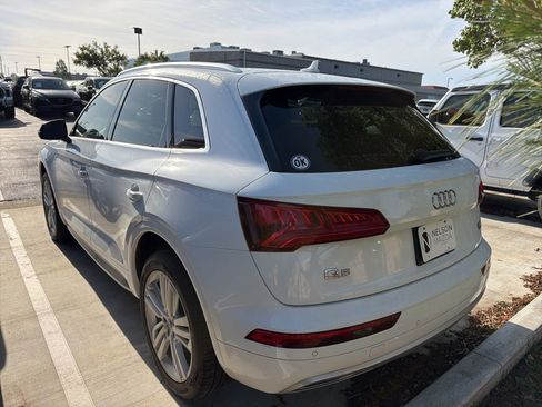 Used 2018 Audi Q5 2.0T Premium Plus w/ Premium Plus Package AWD/4WD image 4