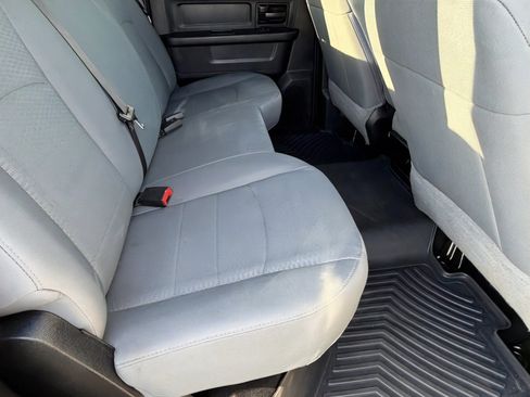 Used 2018 RAM 2500 Tradesman w/ Chrome Appearance Group image 27