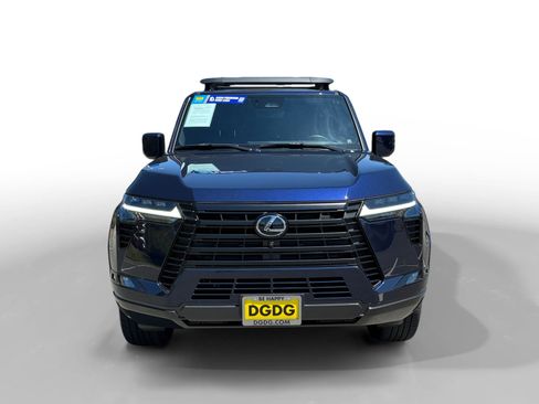 Used 2024 Lexus GX 550 w/ Accessory Package (31) AWD/4WD image 8