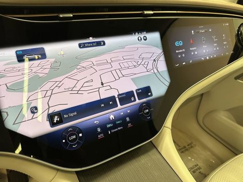 Certified 2024 Mercedes-Benz EQE 500 4MATIC SUV image 33