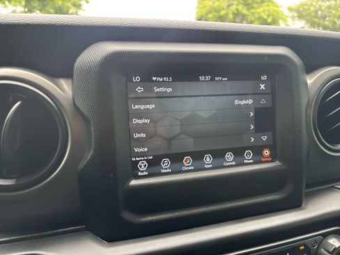 Used 2022 Jeep Gladiator Sport AWD/4WD image 23