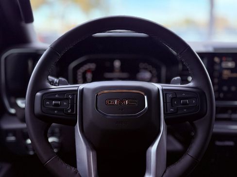 Used 2024 GMC Sierra 1500 SLT w/ SLT Premium Plus Package image 19