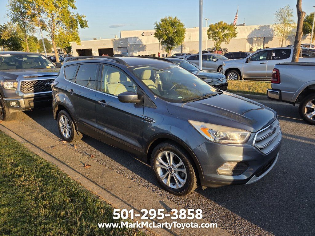 Used 2018 Ford Escape SEL FWD image 2