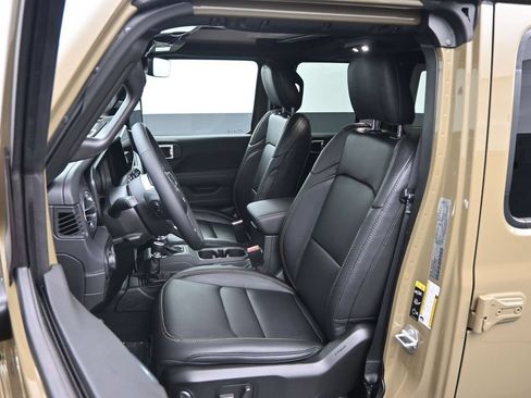 New 2026 Jeep Wrangler Unlimited Sahara AWD/4WD image 22