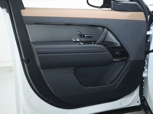 Used 2025 Land Rover Range Rover Sport Dynamic SE image 31