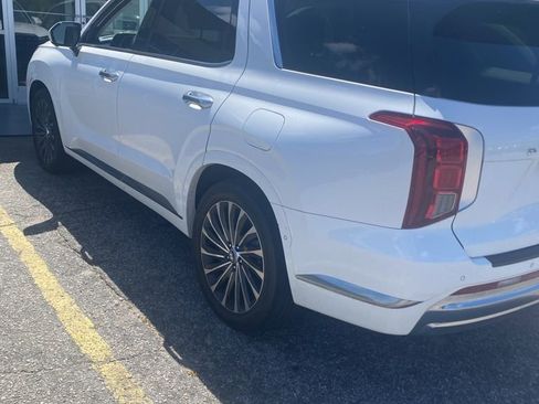 Used 2023 Hyundai Palisade Calligraphy AWD/4WD image 4