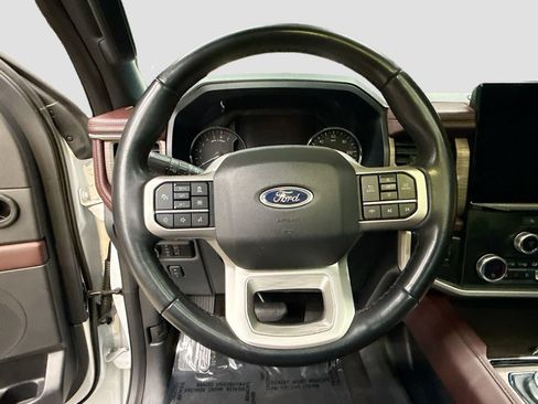 Used 2024 Ford Expedition Max Limited AWD/4WD image 13