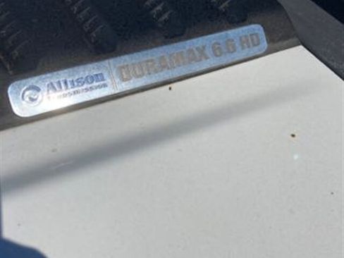 Used 2011 GMC Sierra 2500 SLT w/ Entertainment Package image 6