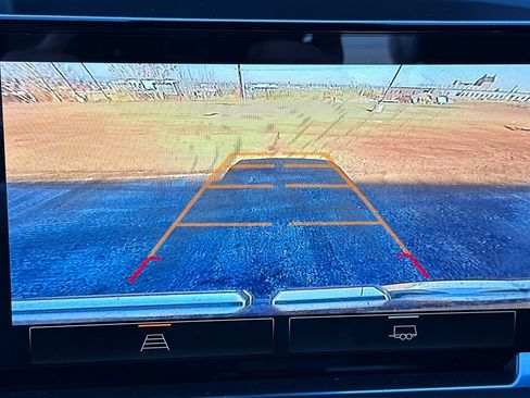 New 2025 GMC Sierra 1500 Elevation image 18