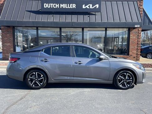 Used 2024 Nissan Sentra SV image 8