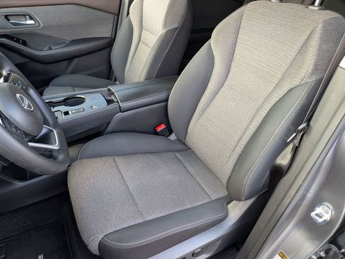 Used 2022 Nissan Rogue SV FWD image 32