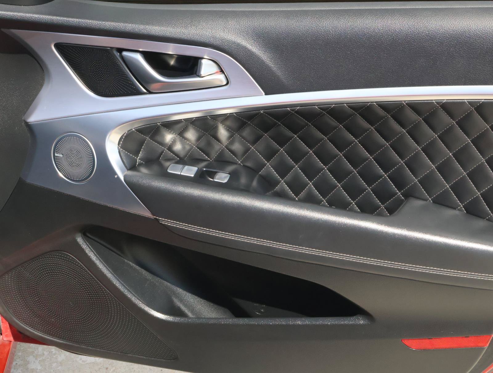 Used 2020 Genesis G70 3.3T w/ Sport Package RWD image 17