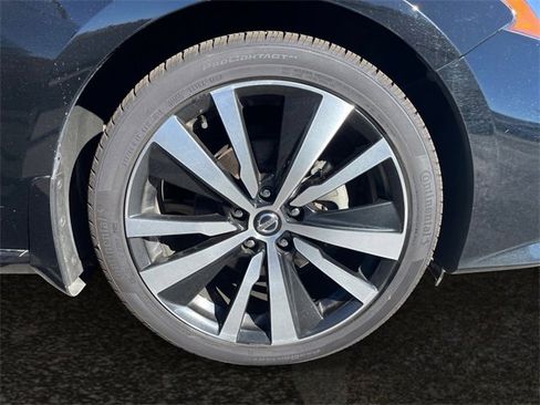 Used 2020 Nissan Altima 2.5 SR w/ Premium Package image 29