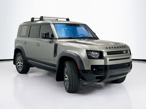 Used 2022 Land Rover Defender 110 X-Dynamic HSE AWD/4WD image 3