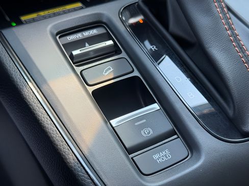 Used 2025 Honda CR-V Sport-L image 32