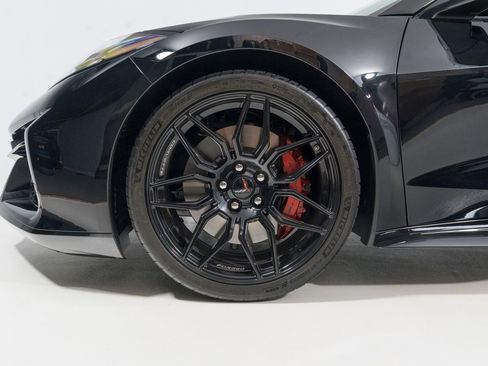 Used 2023 Chevrolet Corvette Z06 image 12