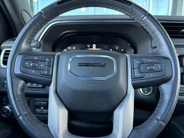 Used 2023 GMC Yukon XL Denali w/ Denali Reserve Package AWD/4WD image 30