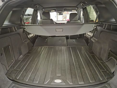 Used 2024 Land Rover Discovery Sport Dynamic SE AWD/4WD image 38