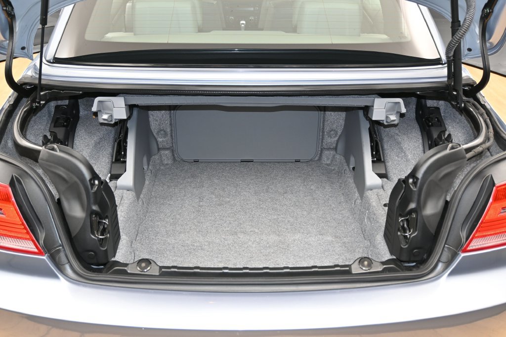 Used 2009 BMW 335i Convertible RWD image 21