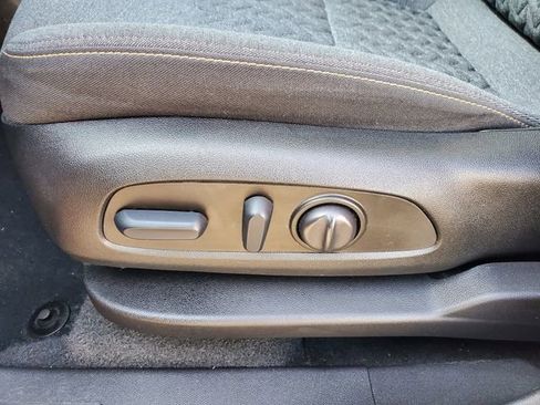 Certified 2023 Chevrolet Equinox LT image 22