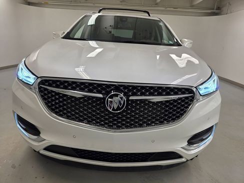 Used 2021 Buick Enclave Avenir w/ Avenir Technology Package image 2