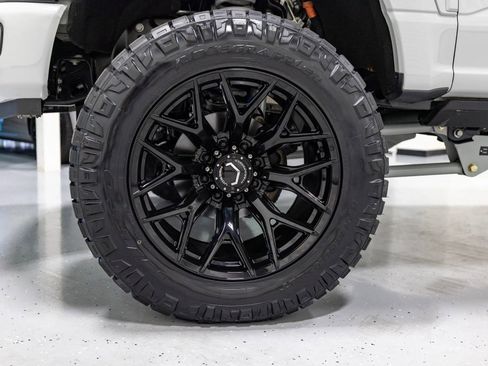 Used 2025 Ford F250 Platinum AWD/4WD image 13