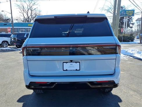 Used 2025 Lincoln Navigator Black Label image 5