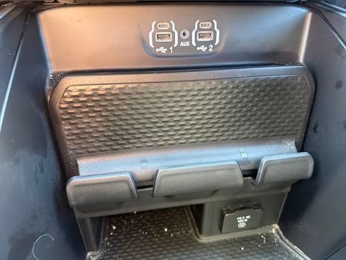 Used 2024 RAM 2500 Laramie w/ Sport Appearance Package AWD/4WD image 21