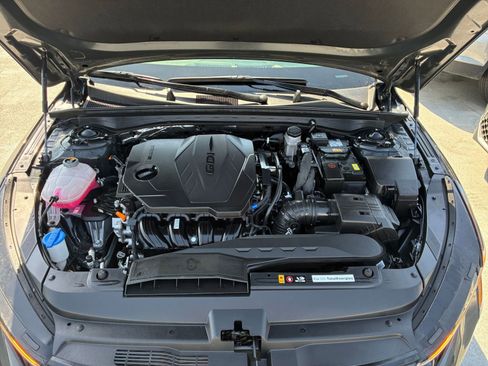 Used 2025 Kia K5 LXS image 32