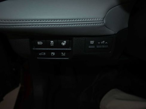 Used 2021 Toyota Avalon Limited w/ Advanced Safety Package AWD/4WD image 21