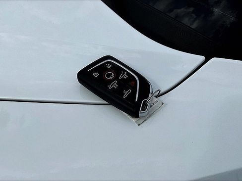 Used 2023 Chevrolet Corvette Stingray Premium Conv w/ Z51 Performance Package image 32
