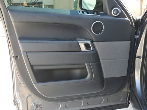Used 2018 Land Rover Range Rover Sport SE AWD/4WD image 26