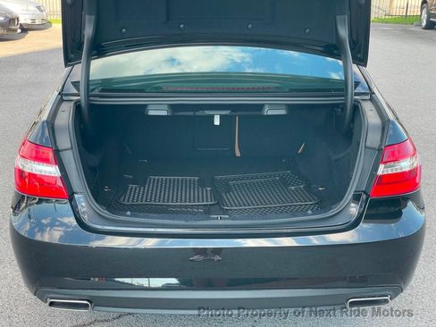 Used 2010 Mercedes-Benz E 350 4MATIC Sedan image 32